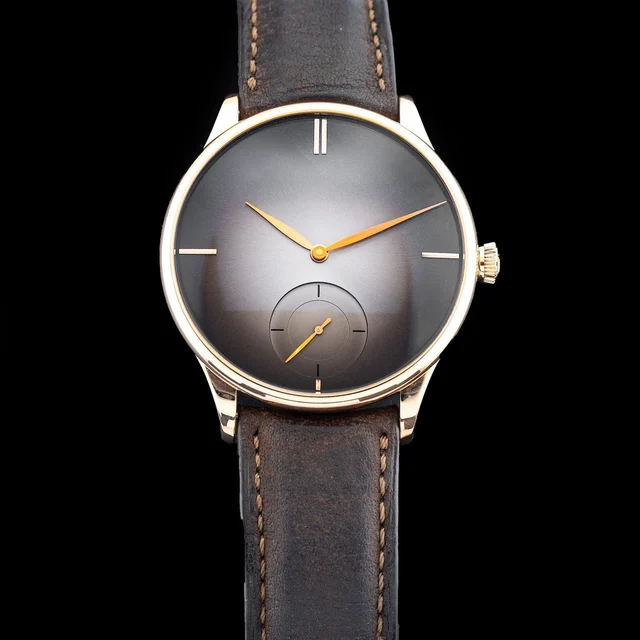 H. Moser & Cie. - Moser & Cie. Venturer Small Seconds Purity Red Gold Fume Dial 2327-0404
