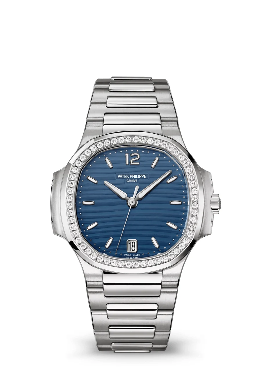 Patek Philippe Nautilus 7118 7118/1200A-001 35.2 mm kol saati