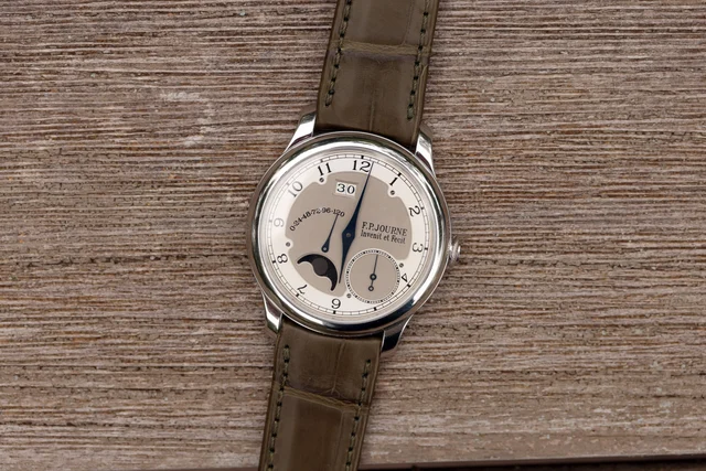 F.P. Journe F.P.Journe Octa Divine ref. D “Platinum with Gray Dial” kol saati