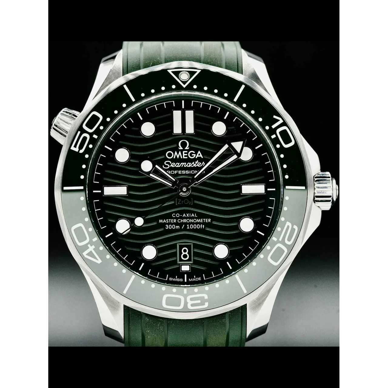 OMEGA Seamaster Diver 300M Green Dial on Bracelet 210.30.42.20.10.001 2100000362177 42 mm kol saati