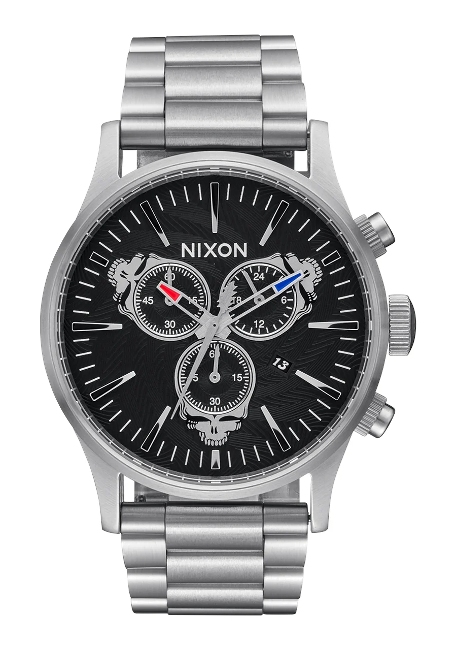 Nixon US Grateful Dead Sentry Chrono - Silver / Black A1338-625-00 kol saati