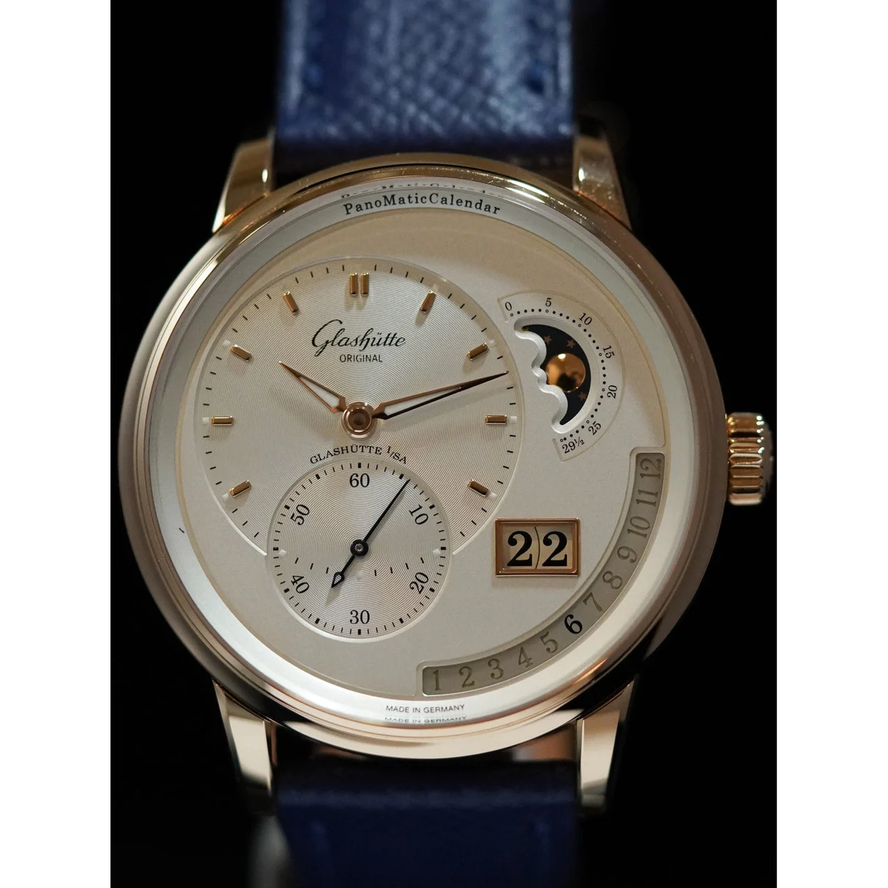 Glashutte Original Glashütte Original 1-92-09-02-05-62 PanoMaticCalendar 210009N32269 42 mm kol saati