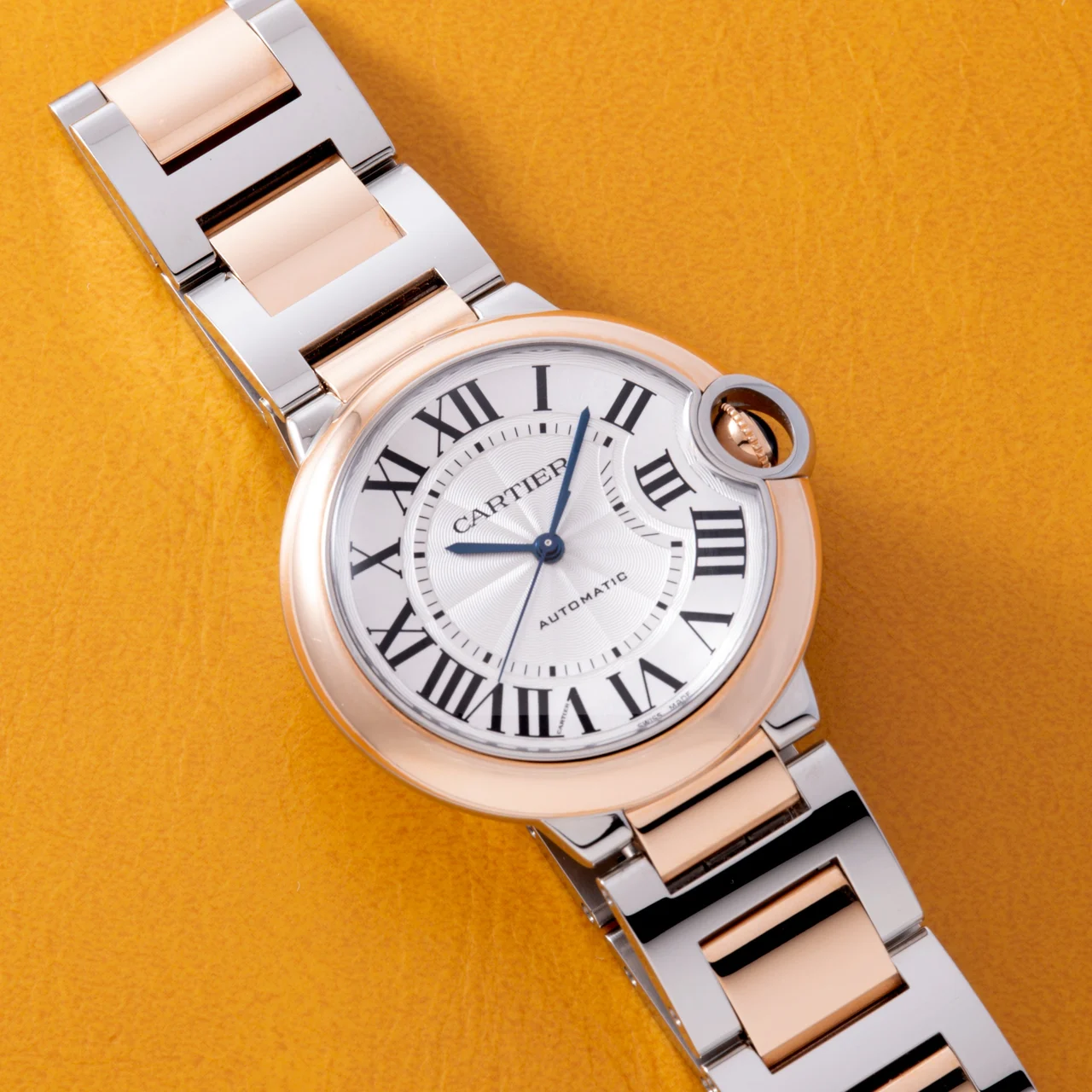Cartier Ballon Bleu 40950551 36 mm kol saati