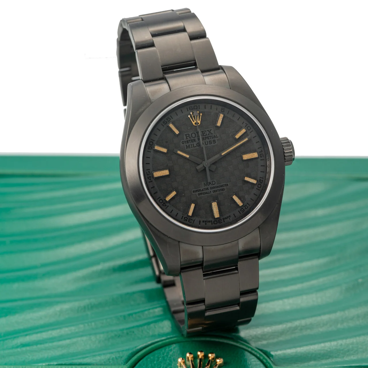Mad Paris Customised Rolex Milgauss 116400 kol saati