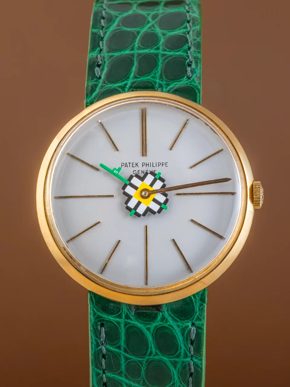 Patek Philippe Seconde/Seconde "Pixel Flower" from Patek Philippe ref.2590 Seconde/Seconde "Pixel Flower" from 34 mm kol saati