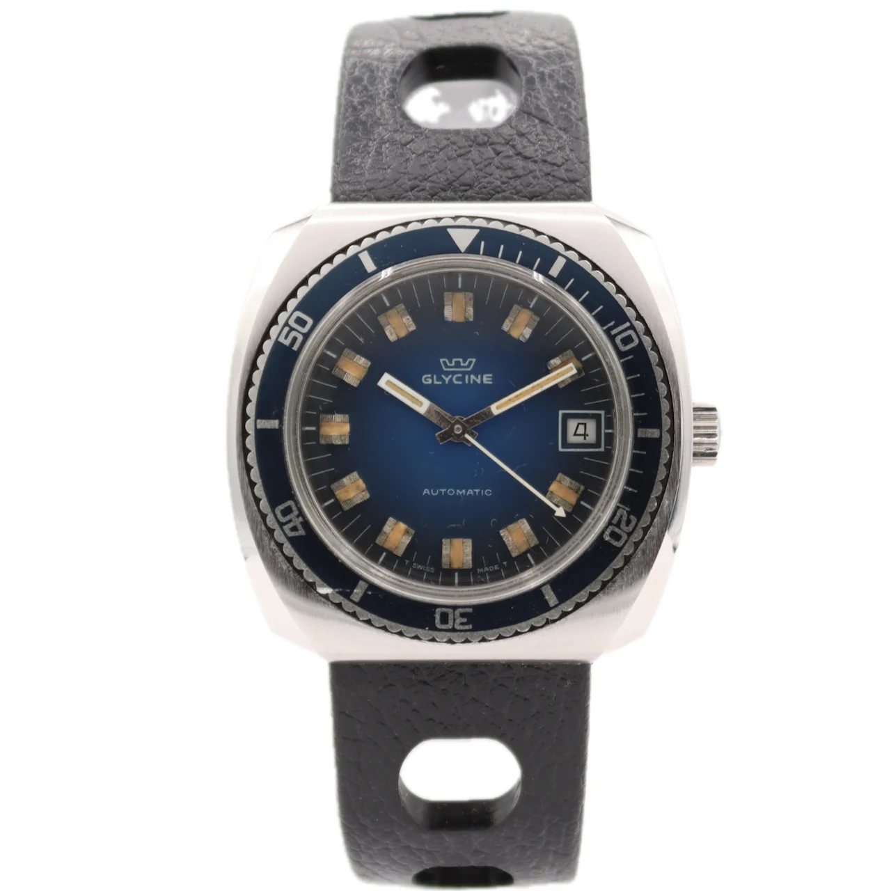 Glycine Cushion Diver 06012026171139 34 mm kol saati