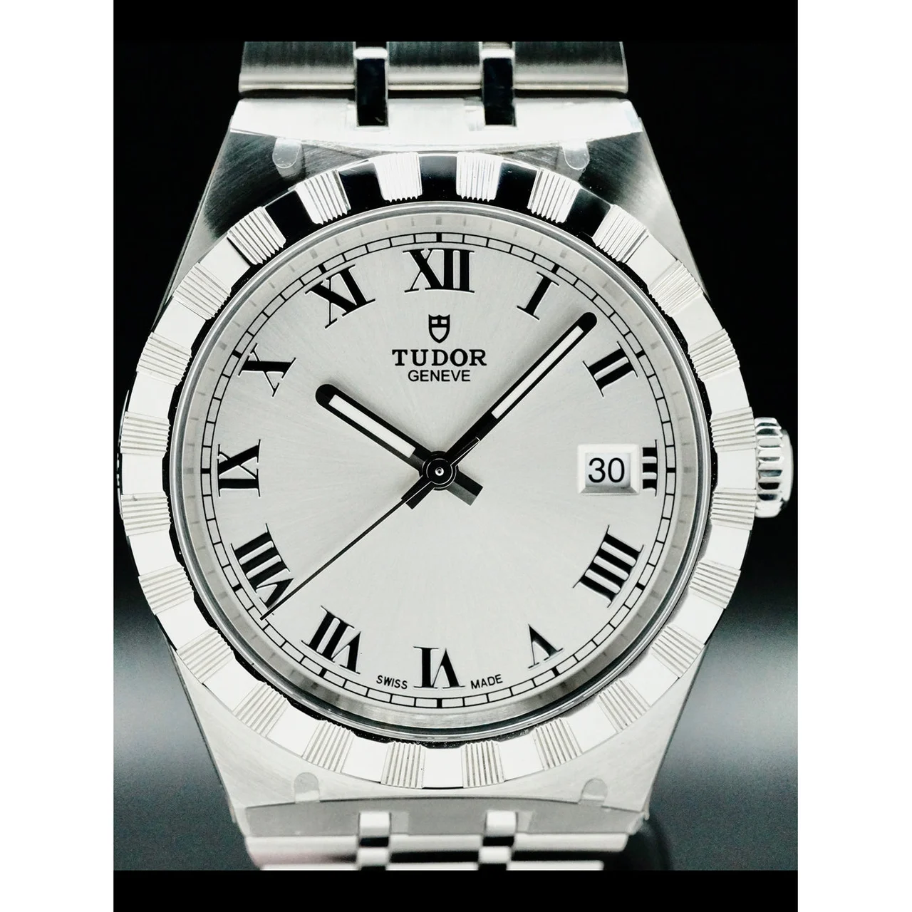 Tudor Steel Case Silver Dial 210000058524 38 mm kol saati
