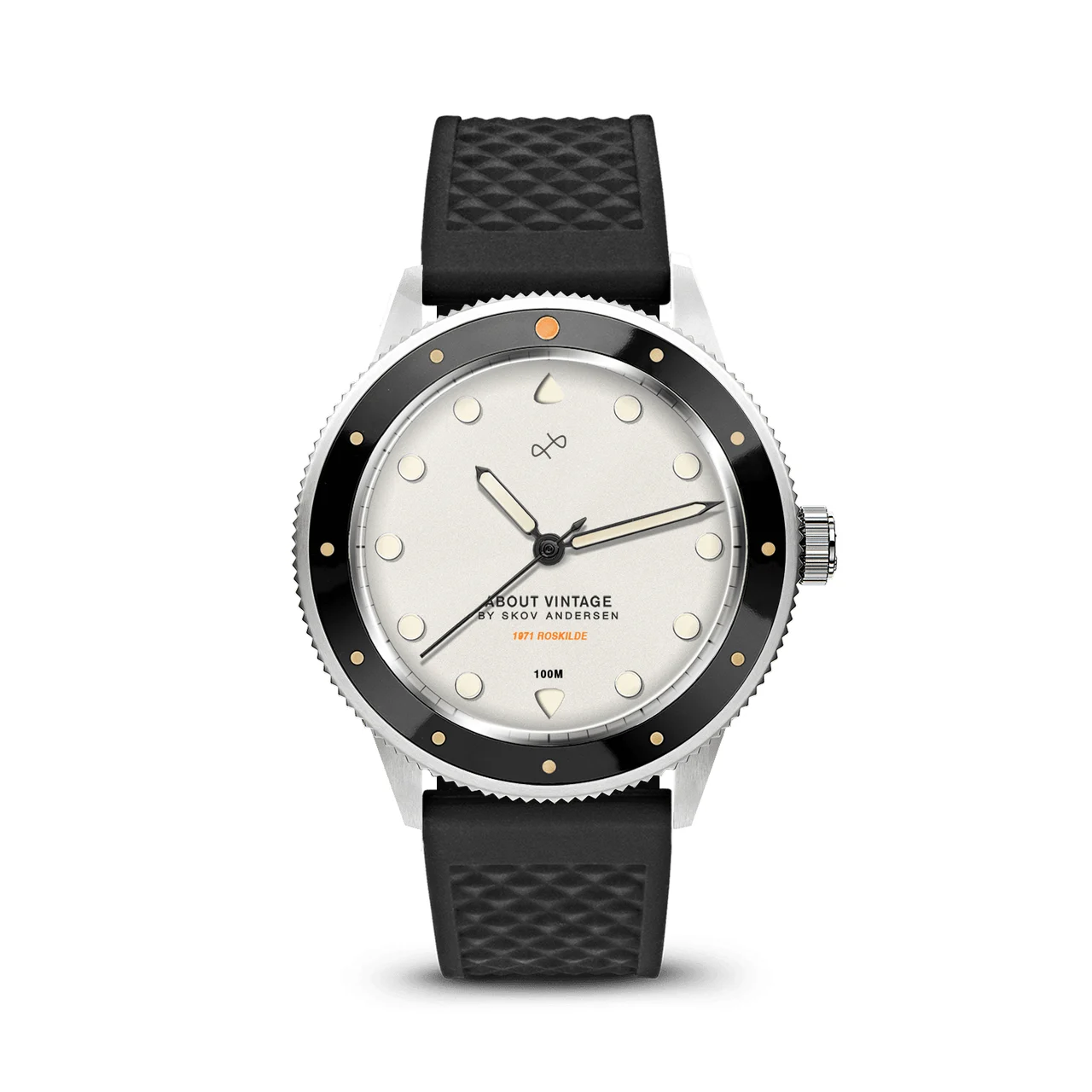 AV86 182717 39 mm kol saati