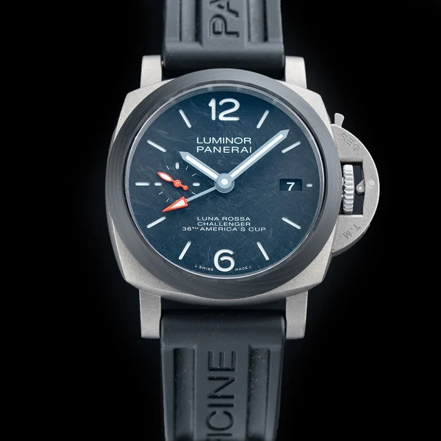 Panerai Luminor Luna Rossa GMT 42mm 210009N33328 kol saati
