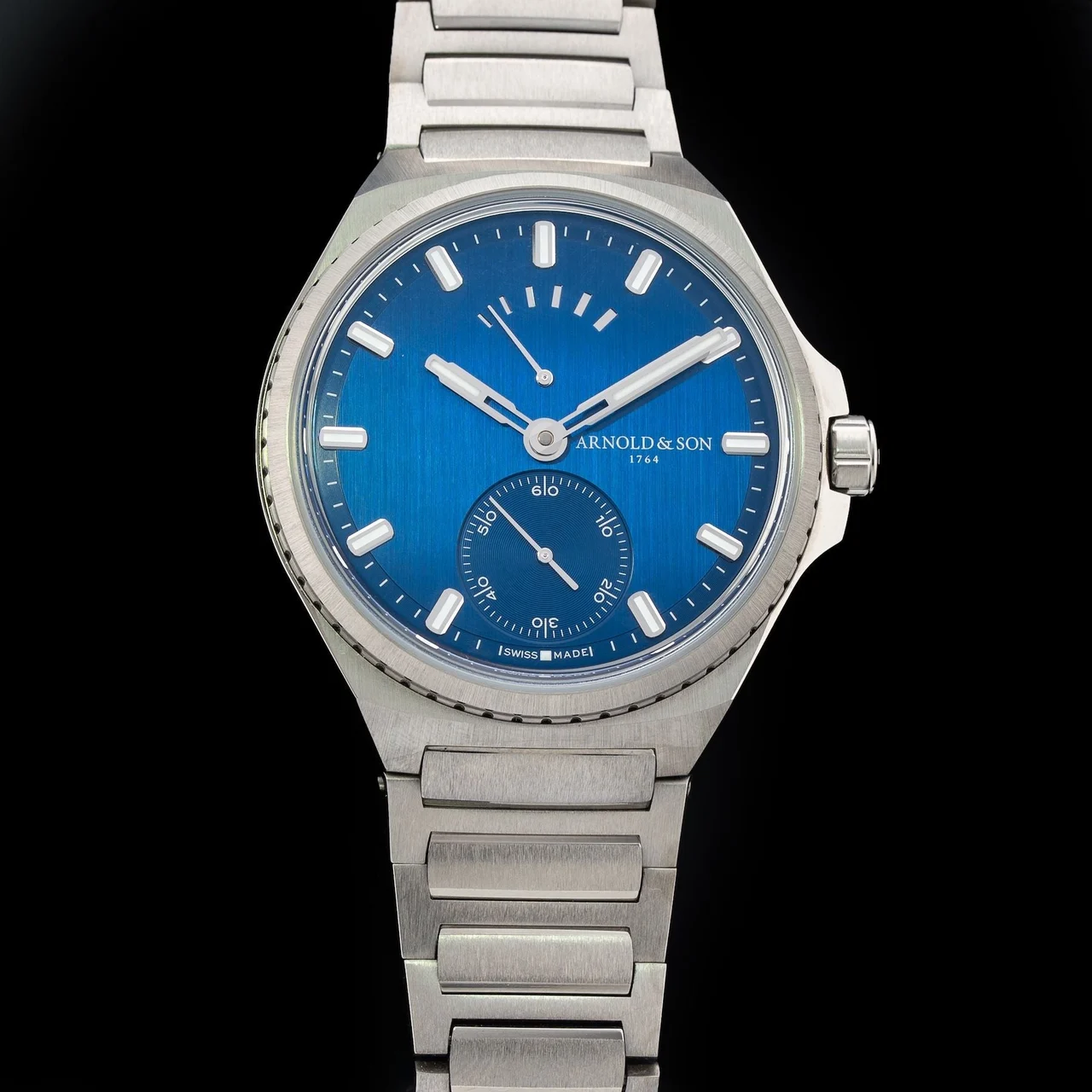 Arnold & Son Longitude Titanium Ocean Blue 210009N35347 42 mm kol saati