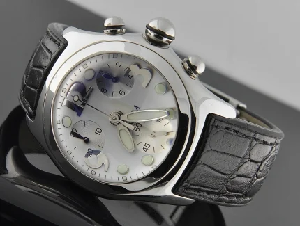 Corum Bubble Chronograph kol saati