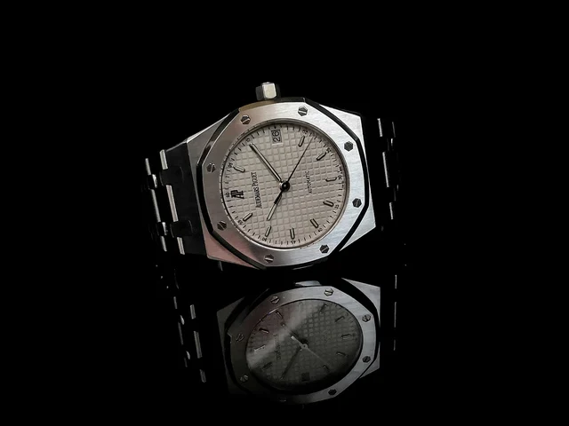 Audemars Piguet Royal Oak 116710LN-1-2 kol saati