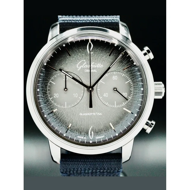 Glashutte Original Glashütte Original 1-39-34-06-22-04 Sixties Chronograph Annual Edition