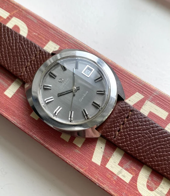 OMEGA Genève SQ1586001 kol saati
