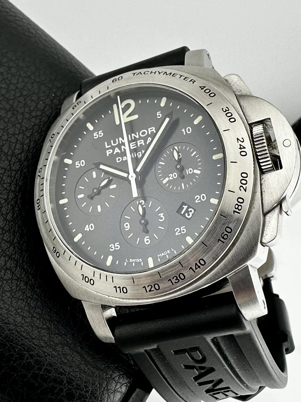Panerai Luminor 306806867489 44 mm kol saati