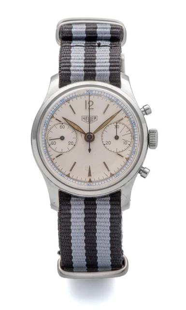 Heuer Ref. 19945, chronograph, minute counter, silver dial, calibre Valjoux 23; stainless