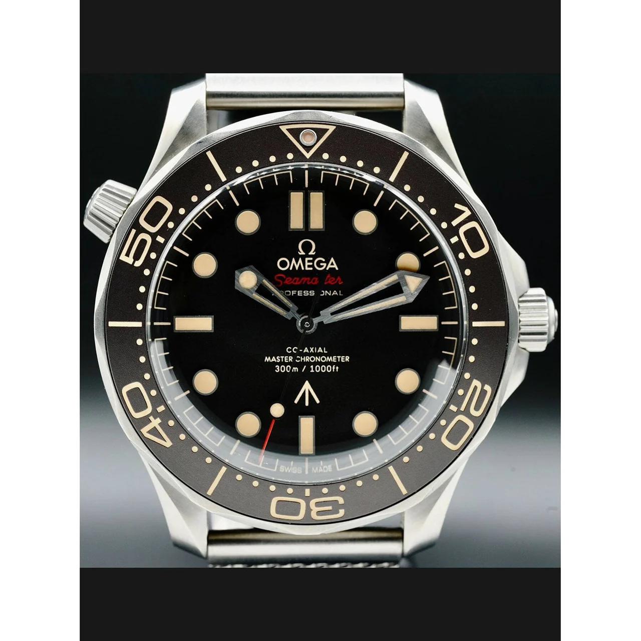 OMEGA Seamaster Diver 300M 007 James Bond Edition 210.92.42.20.01.001 210000041609 42 mm kol saati