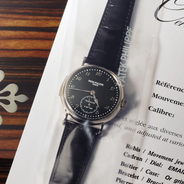 Patek Philippe PATEK PHILIPPE REF. 5539 TOURBILLON MINUTE-REPEATER kol saati