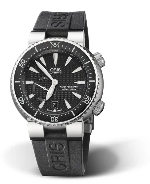 Oris Divers Titan 'C' Small Second, Date 01 643 7637 7454-07 4 24 34TEB 44 mm kol saati