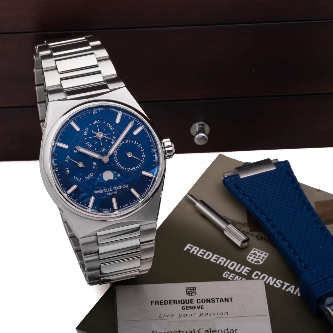 Frederique Constant Switzerland FC-775X4NH2/4/6 kol saati