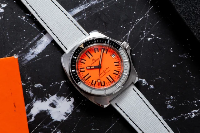 Movado Sub Sea 40991715 kol saati