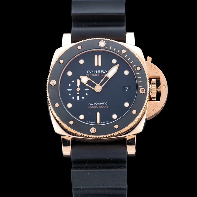 Panerai Luminor Submersible 42 3 Days PAM01164 210009N43165 kol saati