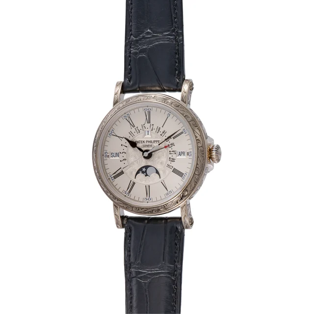 Patek Philippe PATEK PHILIPPE REF 5160G ELABORATELY HAND-ENGRAVED PERPETUAL CALENDAR, WHIT