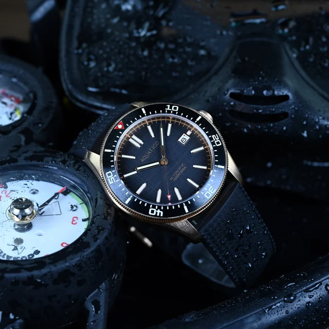 AQUATICO Bronze Star Dive Watch Black Dial kol saati