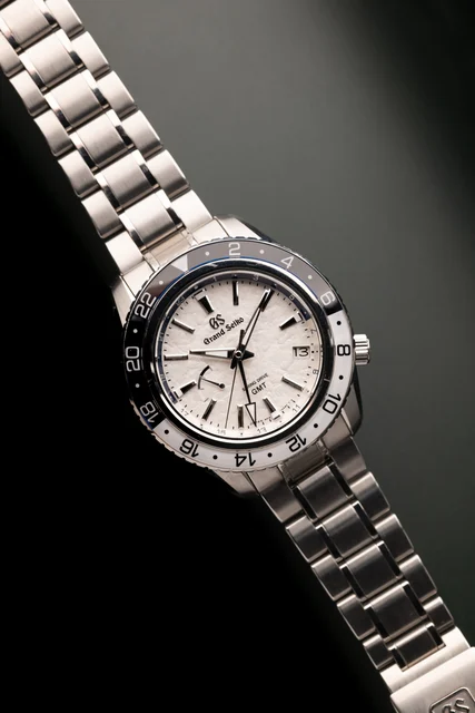 Grand Seiko Spring Drive SBGE275 GMT Grand Seiko Spring Drive SBGE275 GMT – Box and Papers