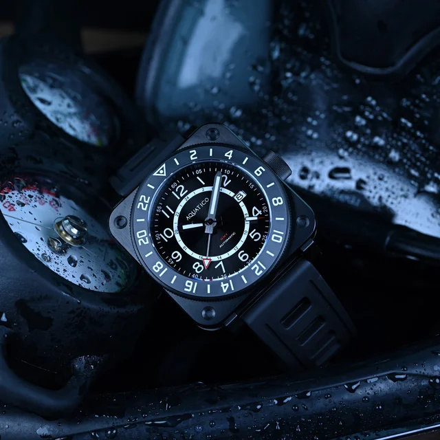 AQUATICO Shadow Raider GMT kol saati