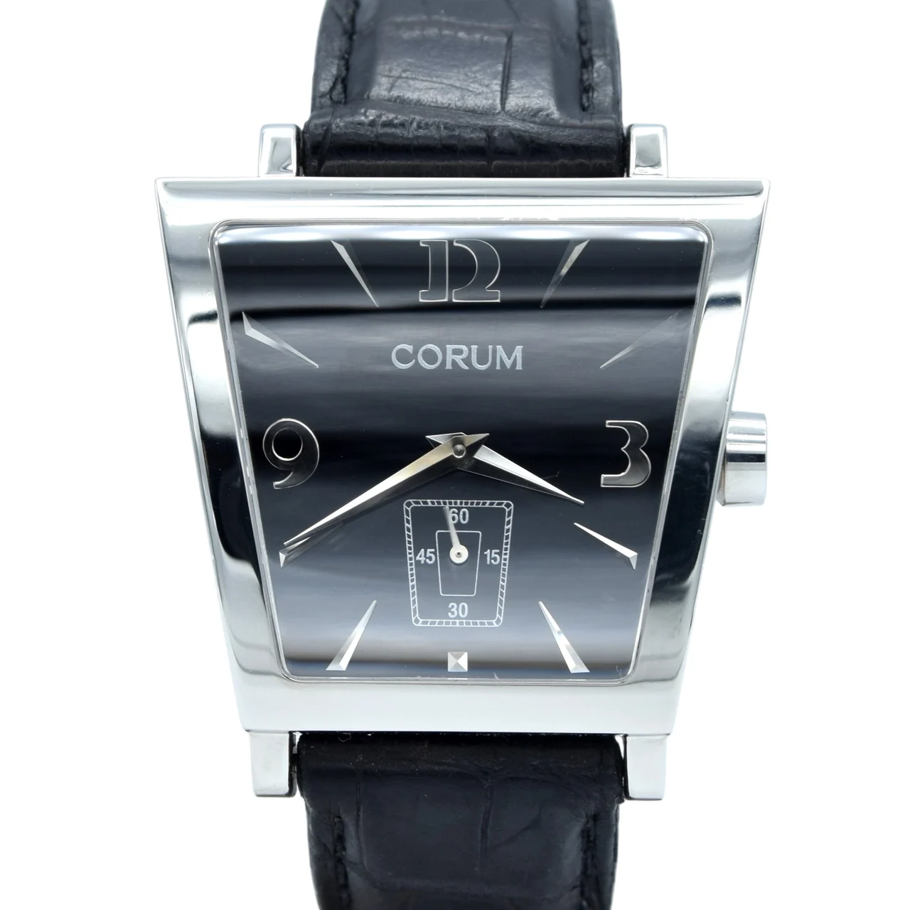 Corum AWCCOR5389 40 mm kol saati