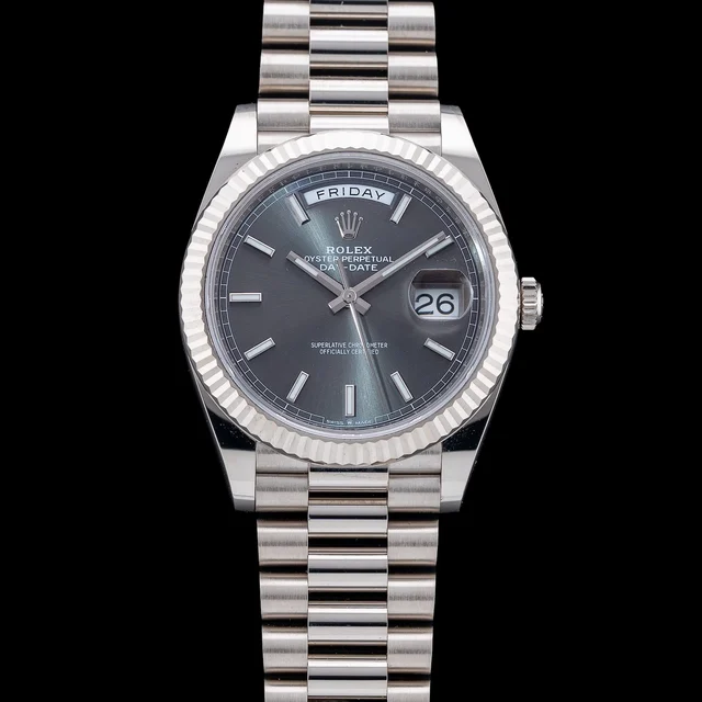 Rolex Day-Date 40 M228239-0060 210009N41767 kol saati