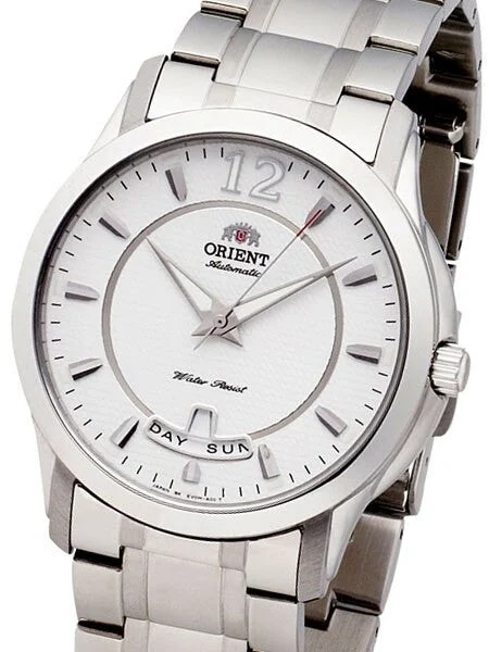 Orient Scratch and Dent - Lexington Day and Date 21-Jewel Automatic Watch on a Bracelet #C