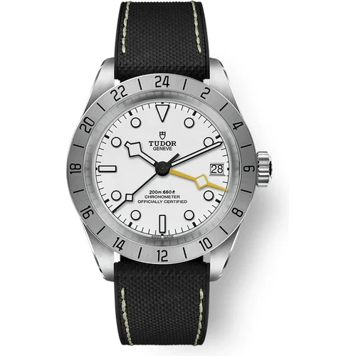 Tudor Black Bay Pro M79470-0006 39 mm kol saati