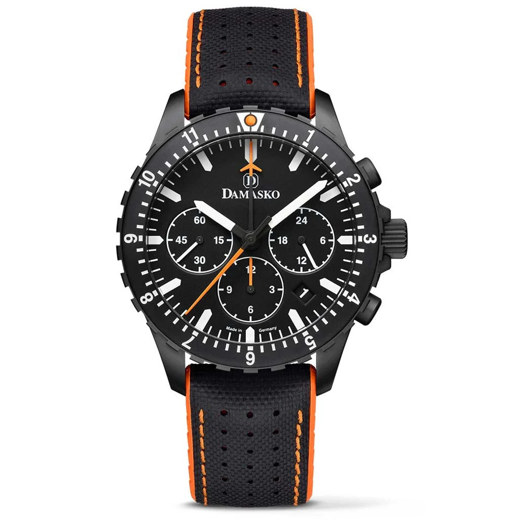 Damasko Black DLC 42mm Chronograph with a Stopwatch and a 12-hour Totalizer #DC86 DC86BK-Or 42 mm kol saati
