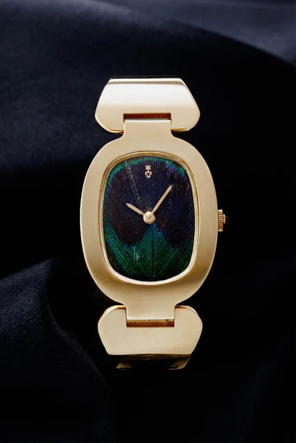 Corum Love Bond 18k kol saati
