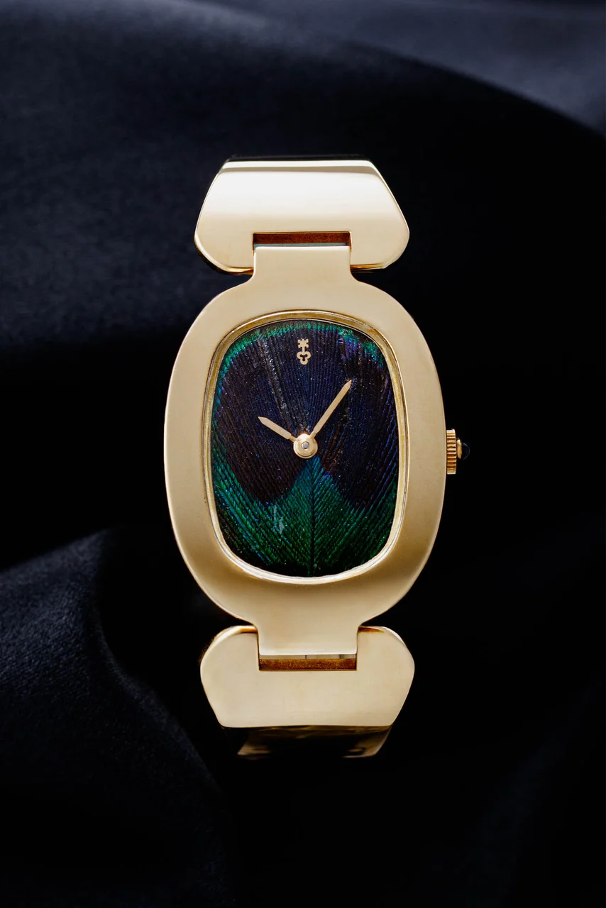 Corum Love Bond 18k 28 mm kol saati