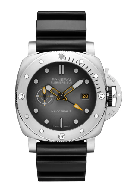 Panerai Submersible 301935 kol saati