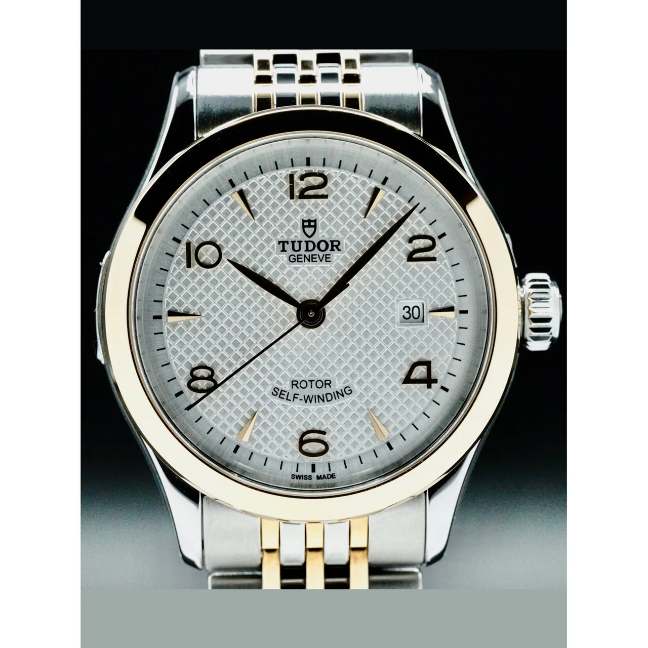 Tudor Steel Case Rose Gold Bezel 210000058538 28 mm kol saati