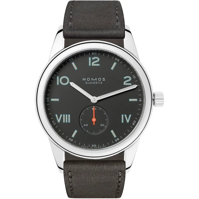 NOMOS Glashütte Club Campus 38 Night 738 kol saati