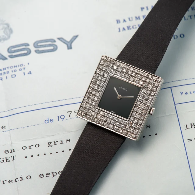 Piaget PIAGET, REF. 99015, ONYX DIAL, DIAMOND BEZEL, WHITE GOLD kol saati