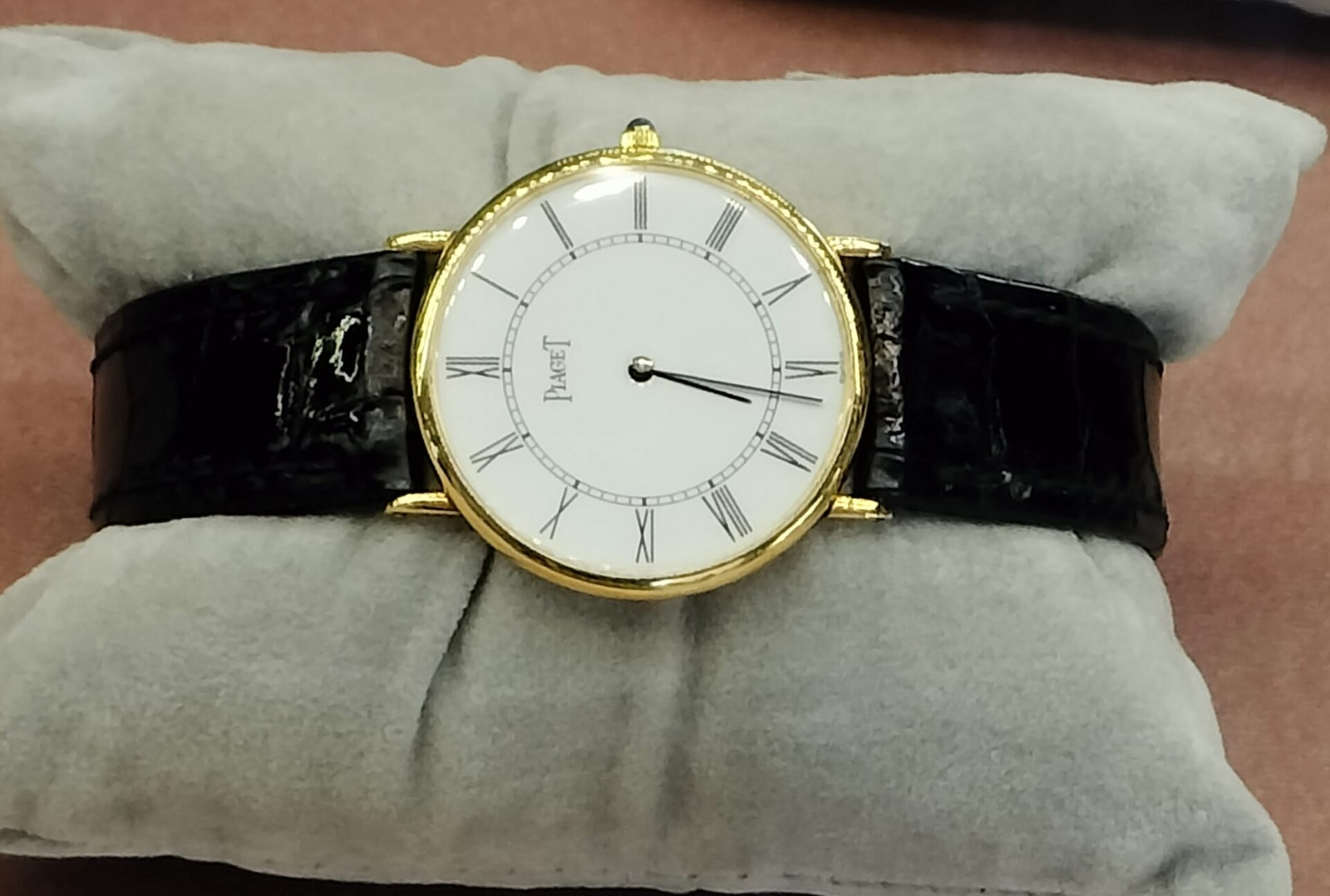 Piaget 9P — ince elle kurma efsanesi görseli